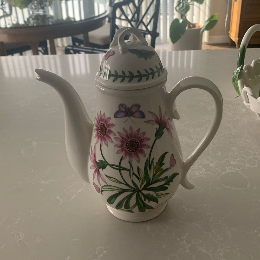 Tea/coffee server